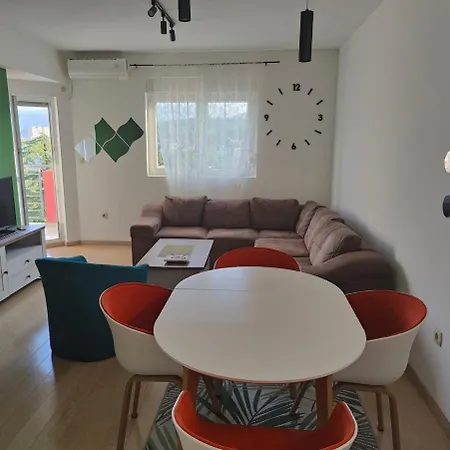 Modern 1 Bedroom Penthouse In Appartement
