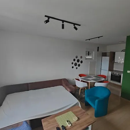 Modern 1 Bedroom Penthouse In